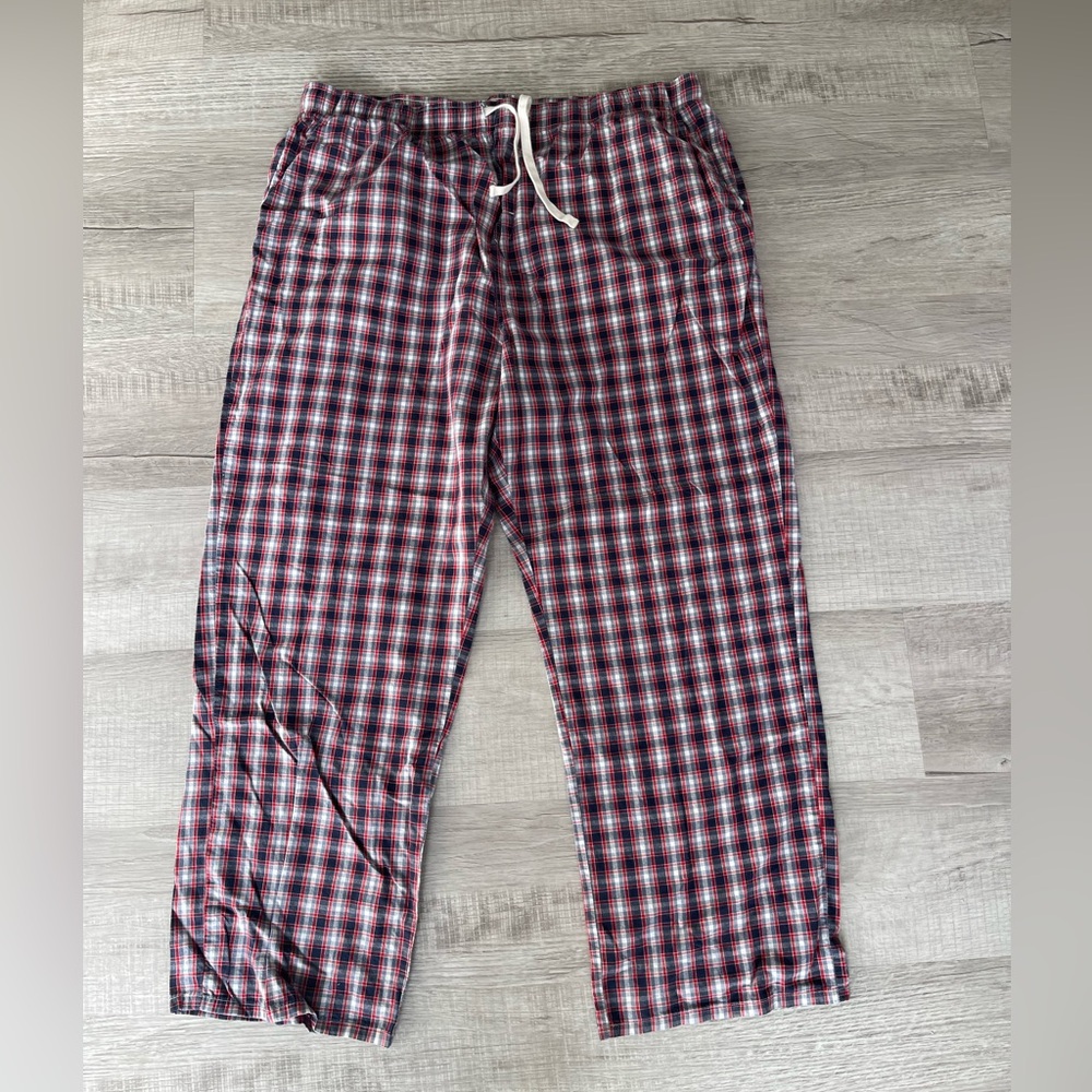 Old Navy men’s pj pants, XL.